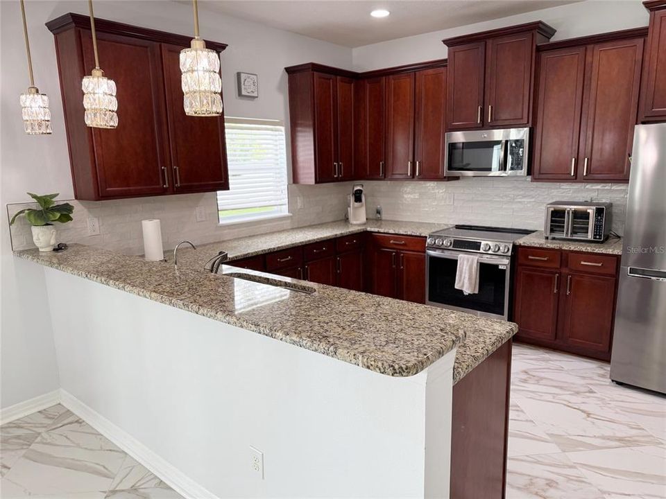 For Rent: $2,950 (4 beds, 2 baths, 2486 Square Feet)