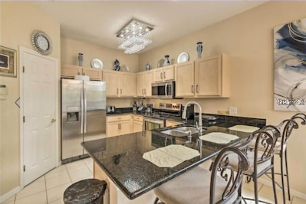 En Venta: $499,950 (6 camas, 4 baños, 2832 Pies cuadrados)
