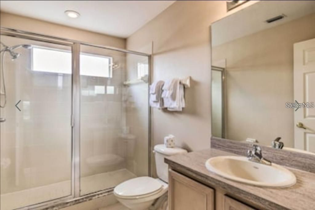 En Venta: $499,950 (6 camas, 4 baños, 2832 Pies cuadrados)