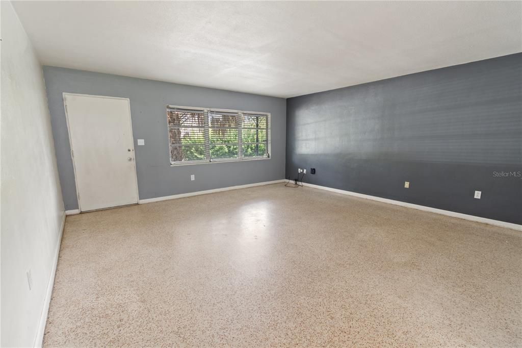 На продажу: $175,500 (3 спален, 2 ванн, 1372 Квадратных фут)
