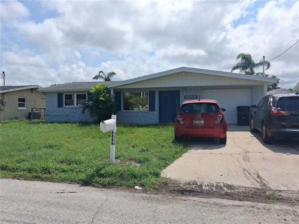 For Rent: $2,500 (2 beds, 1 baths, 958 Square Feet)