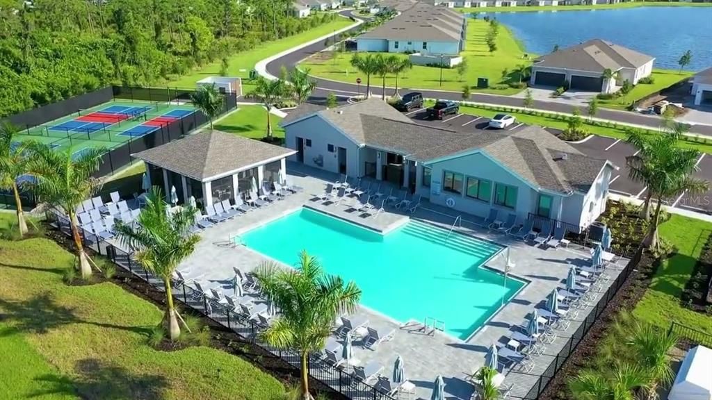 For Sale: $439,900 (4 beds, 2 baths, 2239 Square Feet)