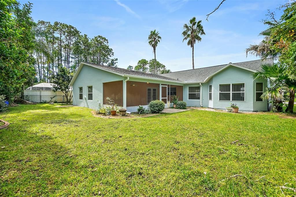 For Rent: $2,175 (4 beds, 2 baths, 1927 Square Feet)