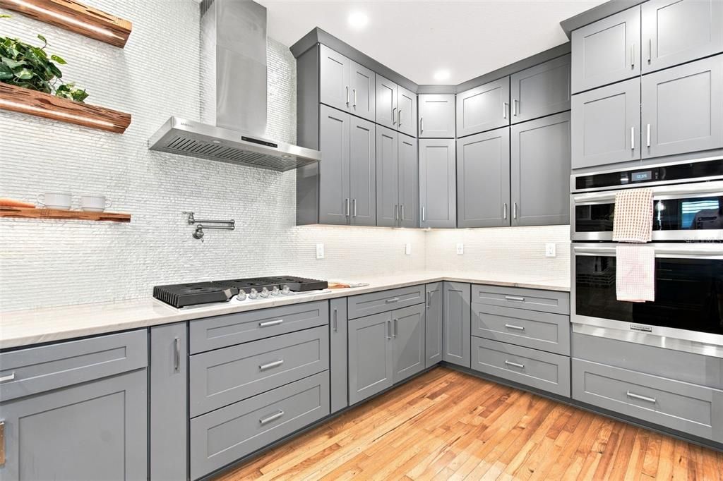 На продажу: $949,000 (5 спален, 3 ванн, 3353 Квадратных фут)
