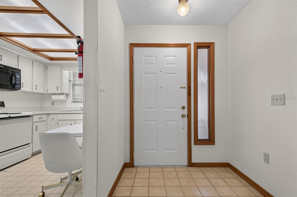 For Sale: $160,000 (2 beds, 2 baths, 1605 Square Feet)