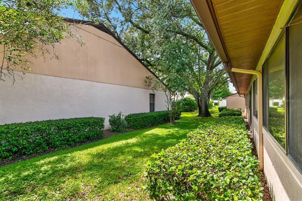 For Sale: $160,000 (2 beds, 2 baths, 1605 Square Feet)