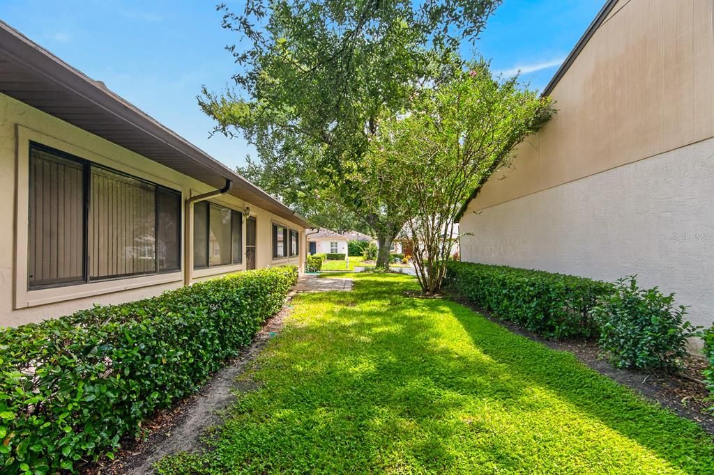 For Sale: $160,000 (2 beds, 2 baths, 1605 Square Feet)