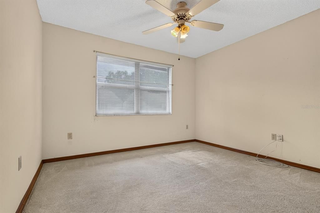 For Sale: $160,000 (2 beds, 2 baths, 1605 Square Feet)