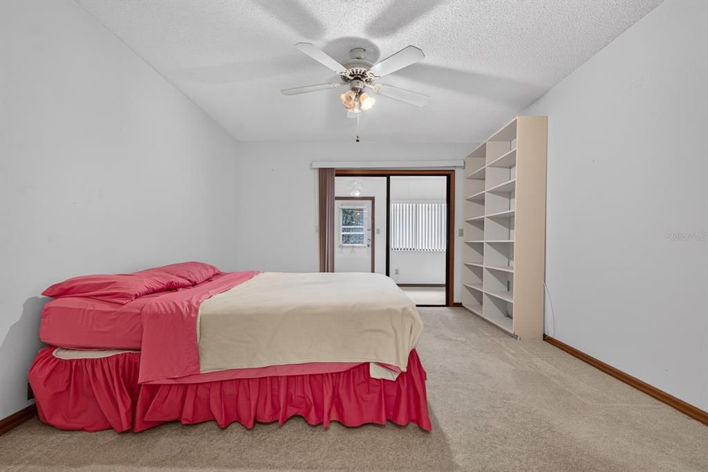For Sale: $160,000 (2 beds, 2 baths, 1605 Square Feet)