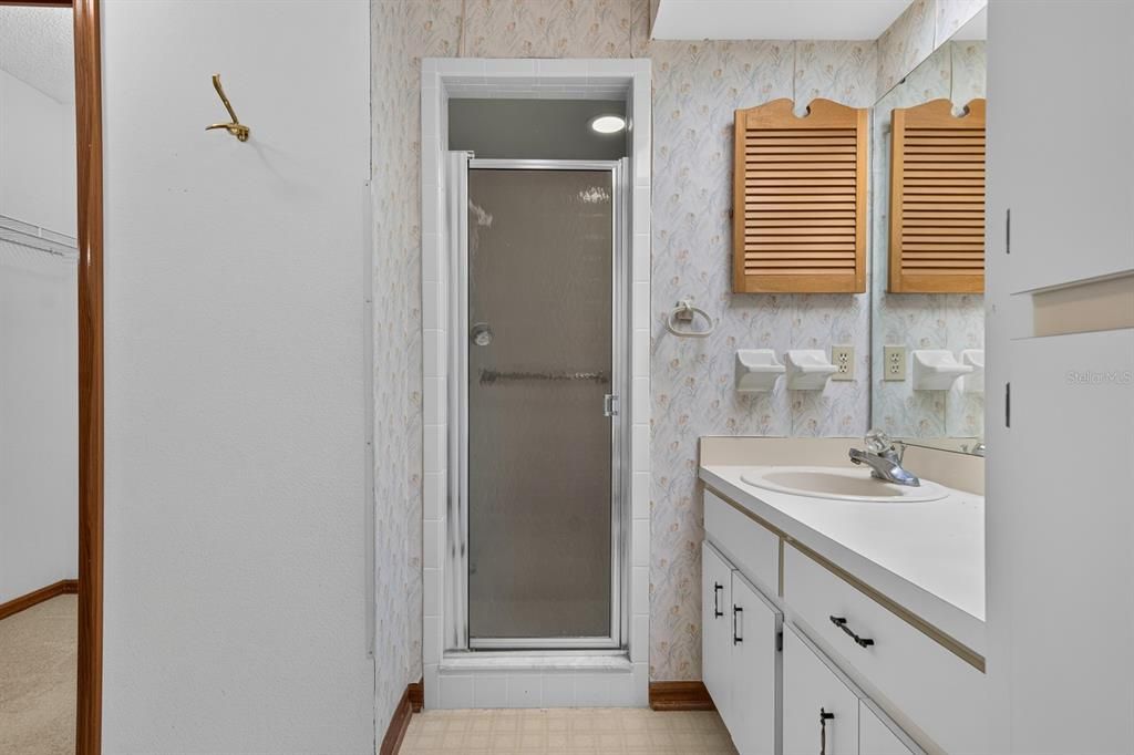 For Sale: $160,000 (2 beds, 2 baths, 1605 Square Feet)