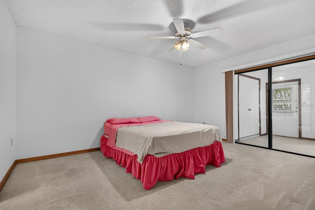 For Sale: $160,000 (2 beds, 2 baths, 1605 Square Feet)