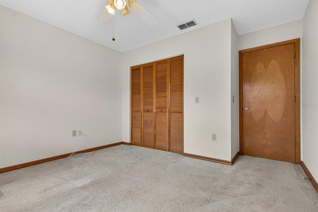 For Sale: $160,000 (2 beds, 2 baths, 1605 Square Feet)