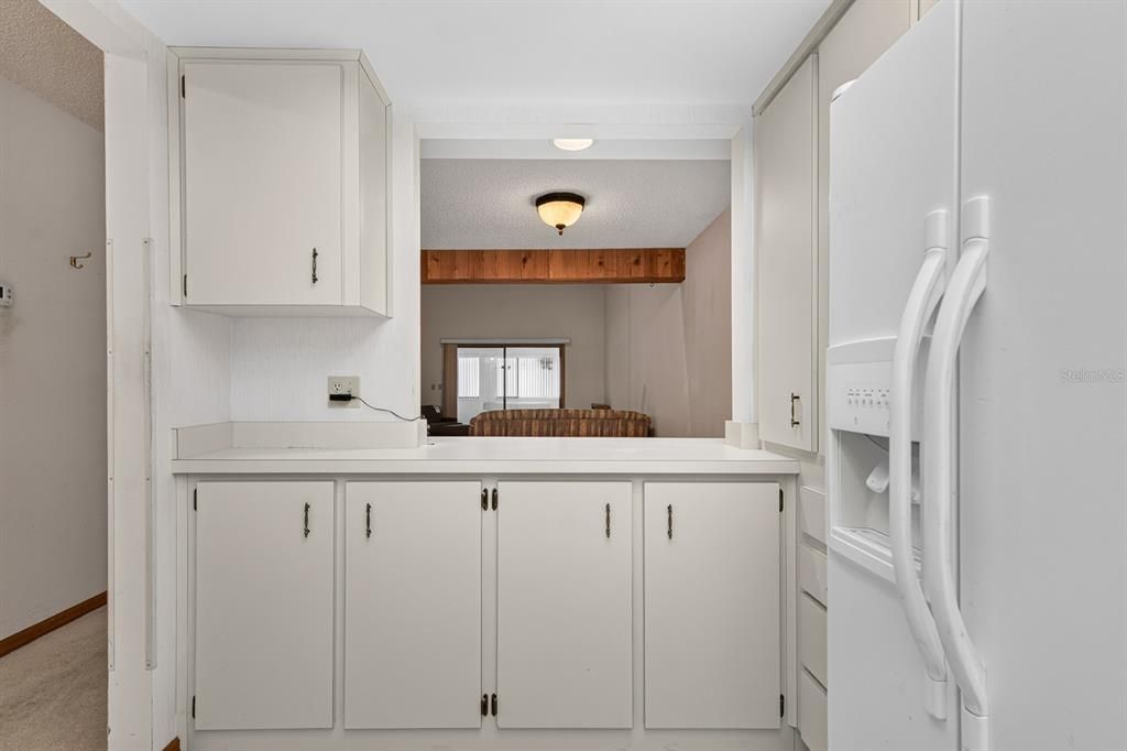 For Sale: $160,000 (2 beds, 2 baths, 1605 Square Feet)