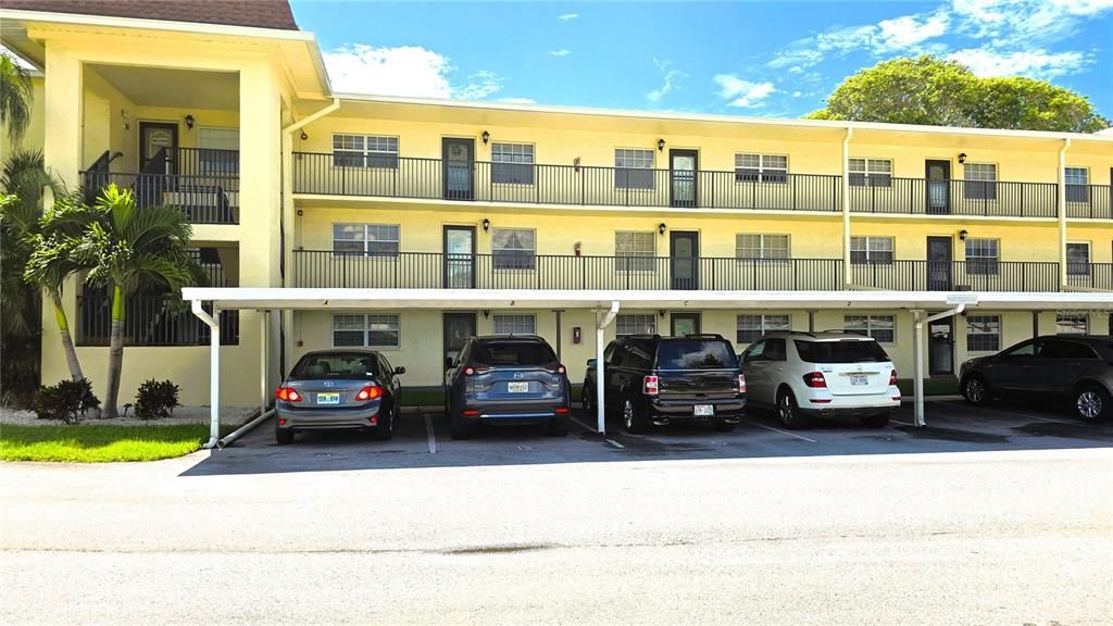 For Sale: $229,000 (2 beds, 2 baths, 1065 Square Feet)