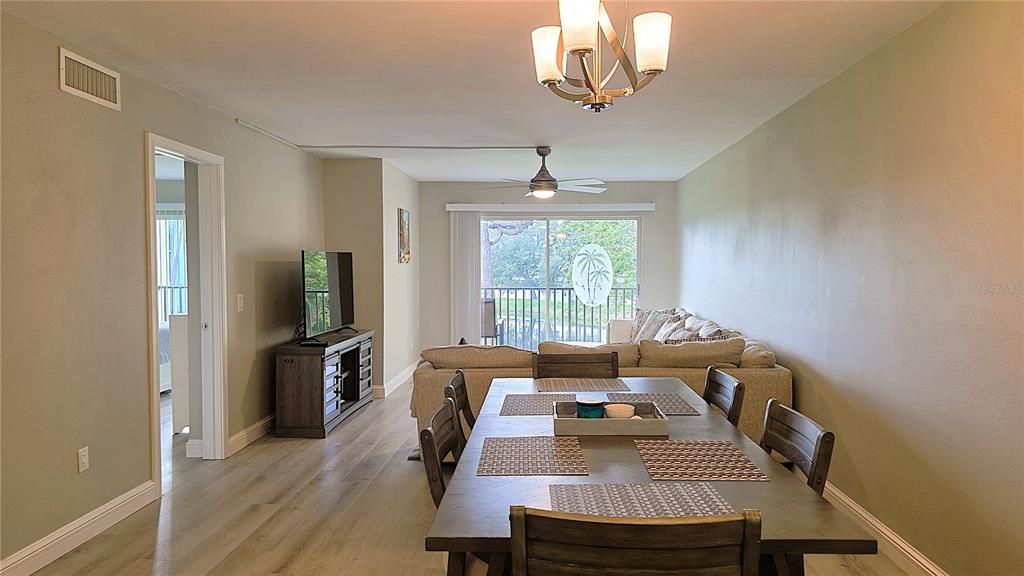 For Sale: $229,000 (2 beds, 2 baths, 1065 Square Feet)