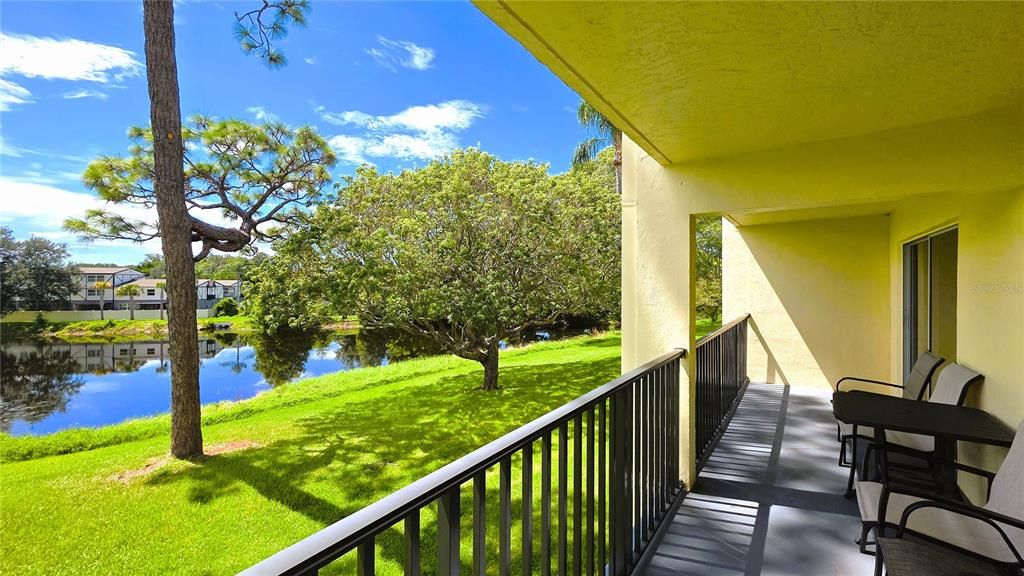 For Sale: $229,000 (2 beds, 2 baths, 1065 Square Feet)
