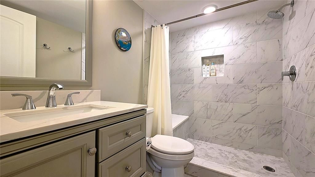 For Sale: $229,000 (2 beds, 2 baths, 1065 Square Feet)
