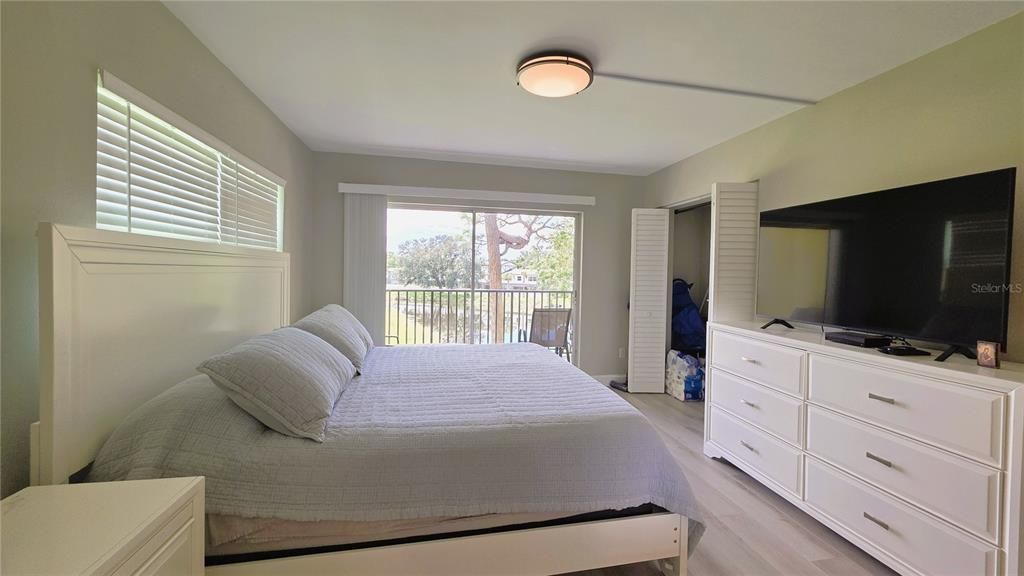 For Sale: $229,000 (2 beds, 2 baths, 1065 Square Feet)
