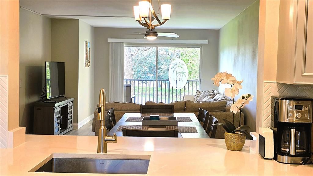 For Sale: $229,000 (2 beds, 2 baths, 1065 Square Feet)