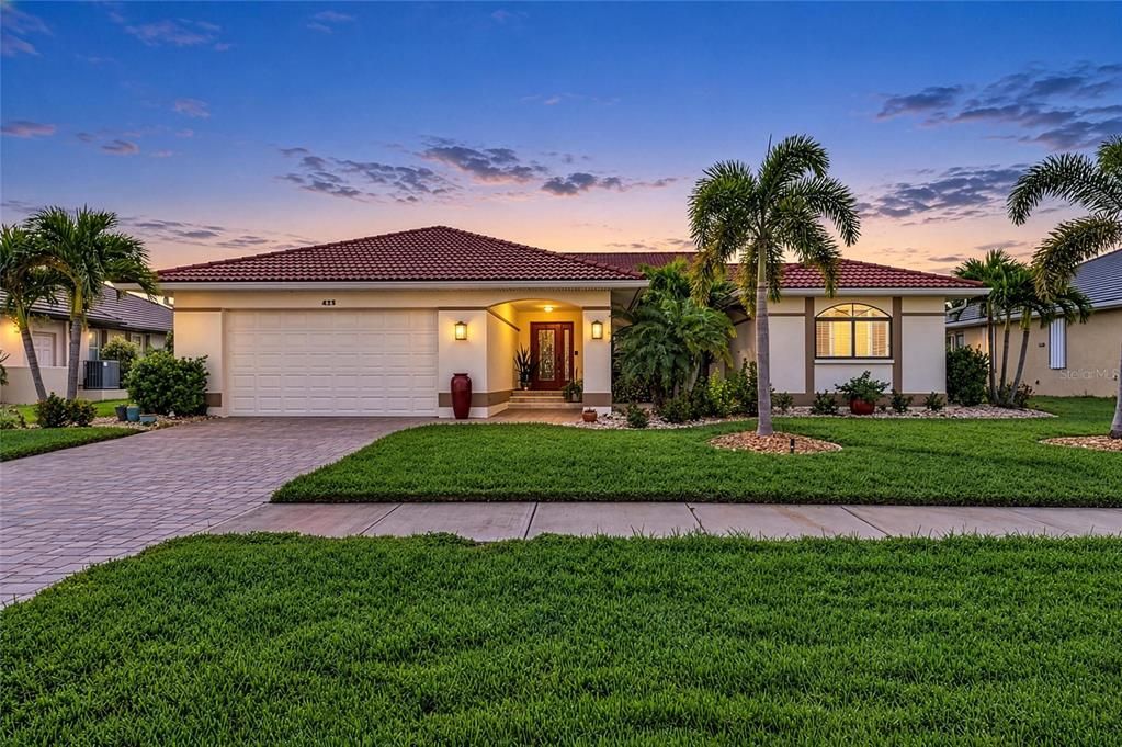 For Sale: $649,000 (3 beds, 2 baths, 1970 Square Feet)