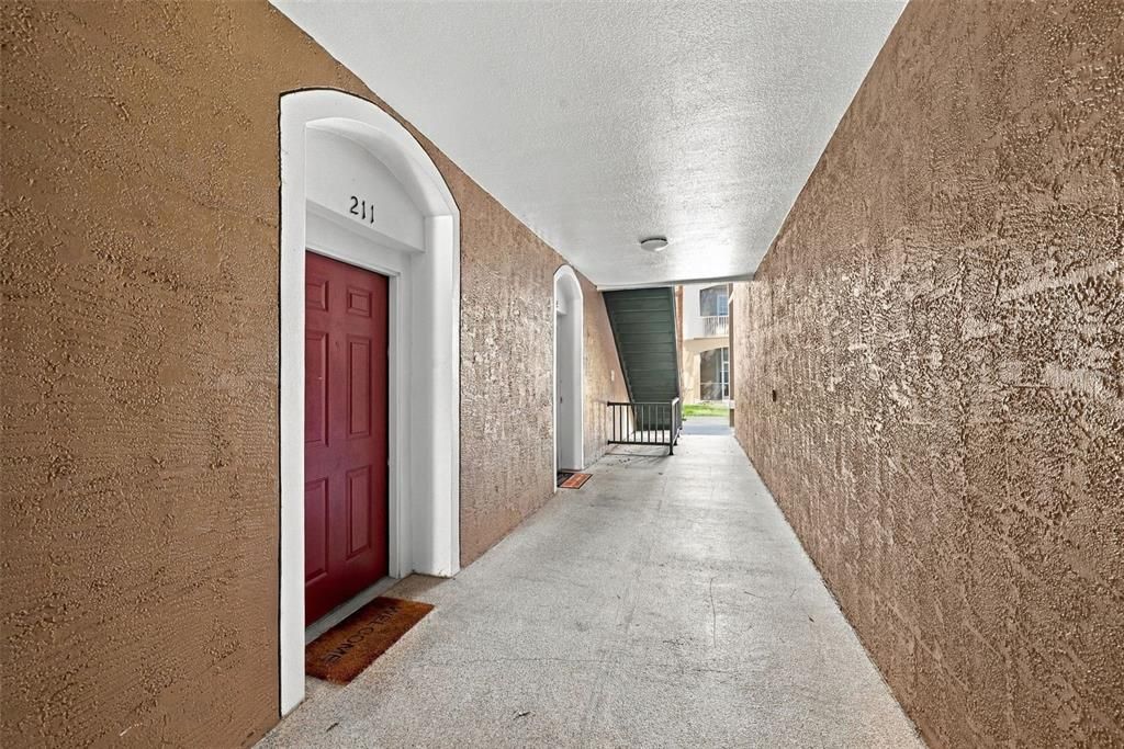 For Sale: $205,000 (2 beds, 2 baths, 1050 Square Feet)