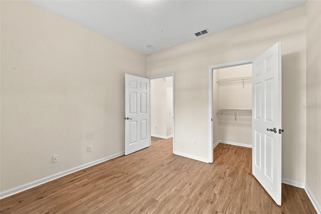 For Sale: $205,000 (2 beds, 2 baths, 1050 Square Feet)