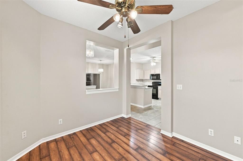 For Sale: $210,000 (2 beds, 2 baths, 1284 Square Feet)