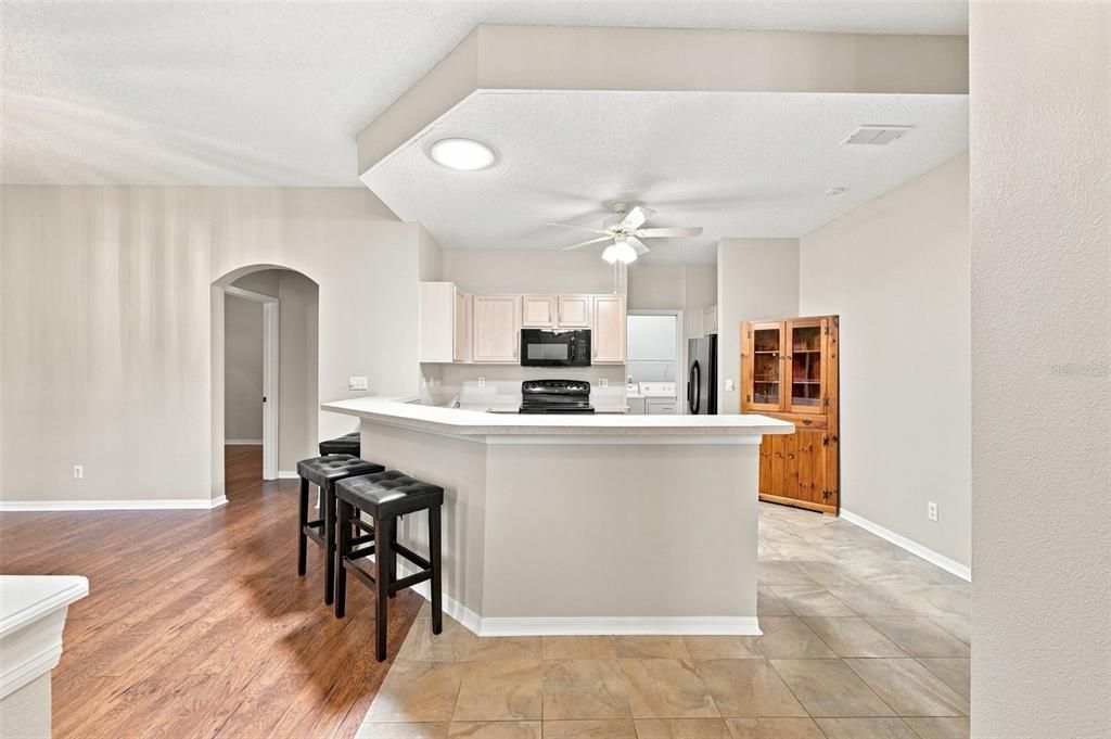For Sale: $210,000 (2 beds, 2 baths, 1284 Square Feet)
