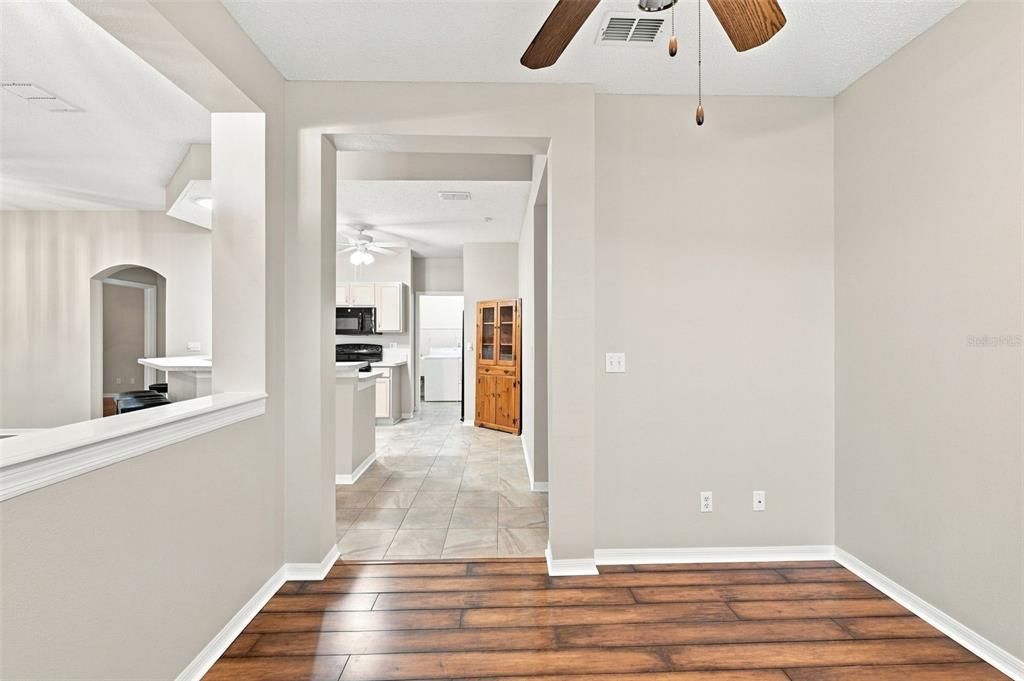 For Sale: $210,000 (2 beds, 2 baths, 1284 Square Feet)