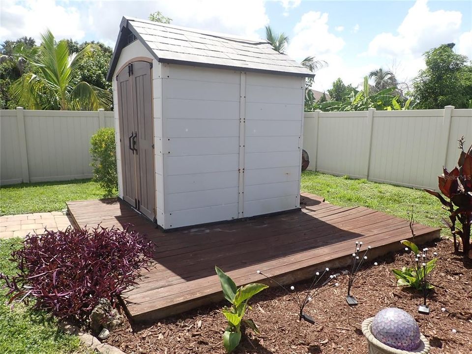 For Sale: $359,000 (3 beds, 2 baths, 1425 Square Feet)