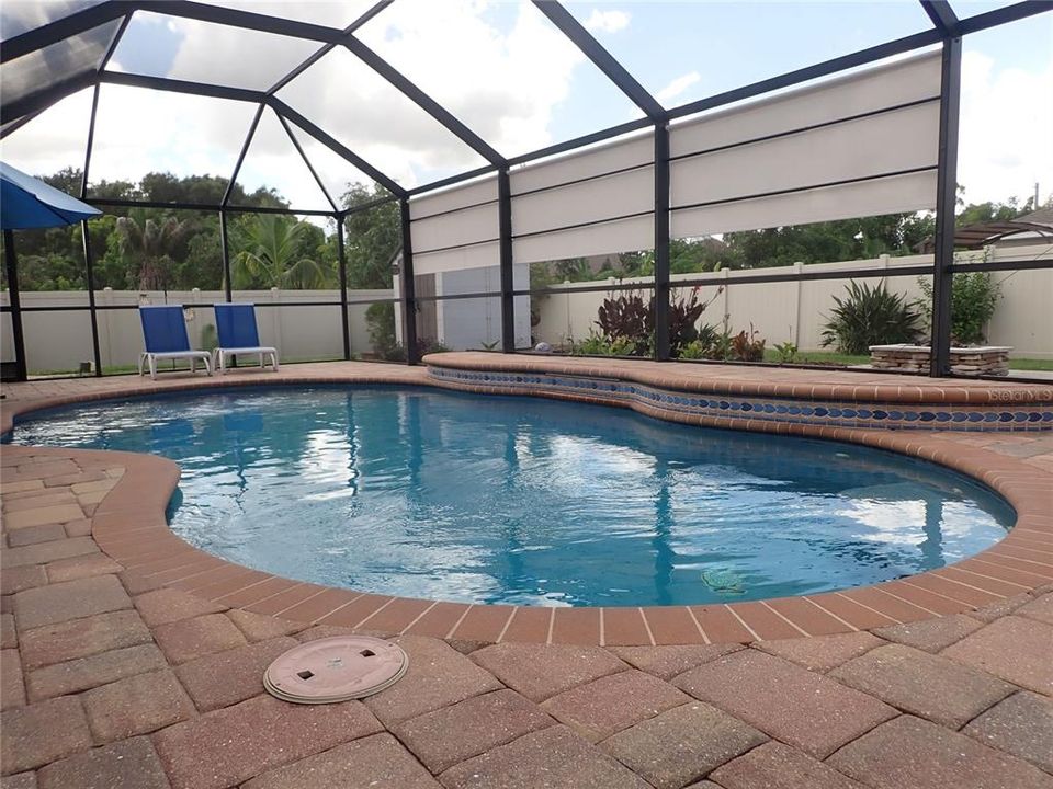 For Sale: $359,000 (3 beds, 2 baths, 1425 Square Feet)