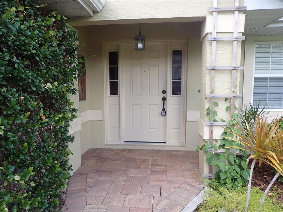 For Sale: $359,000 (3 beds, 2 baths, 1425 Square Feet)