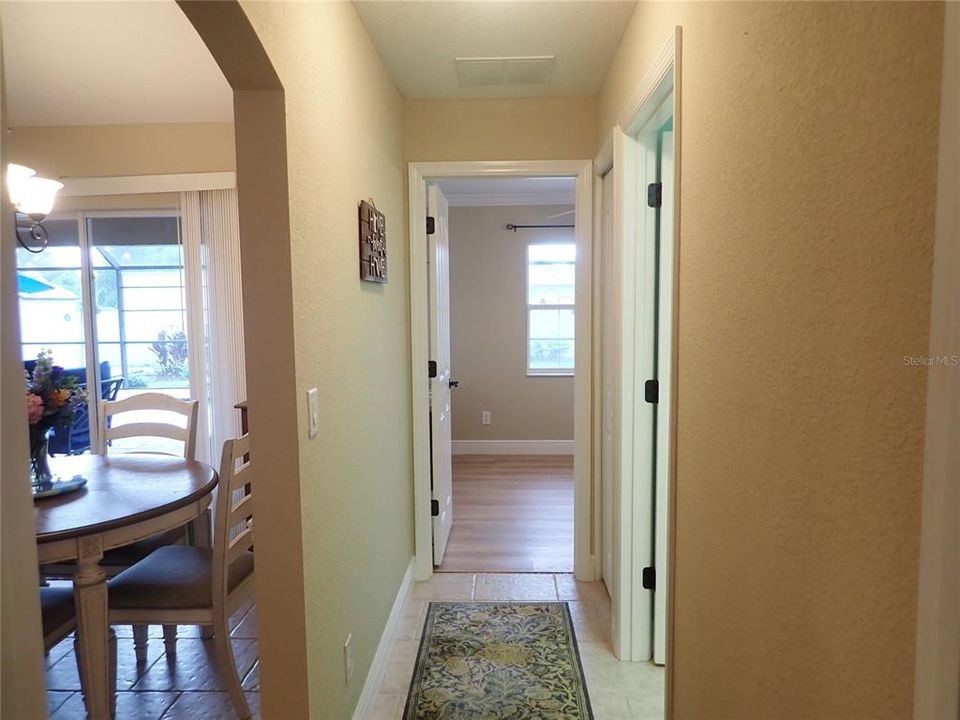 For Sale: $359,000 (3 beds, 2 baths, 1425 Square Feet)