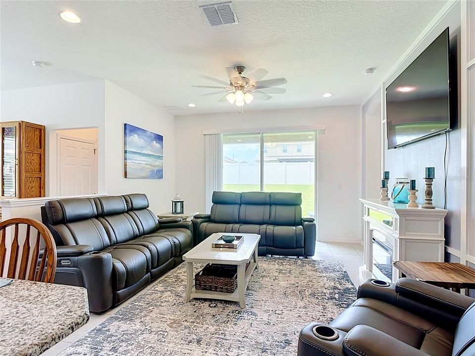 Active With Contract: $320,000 (4 beds, 2 baths, 1846 Square Feet)
