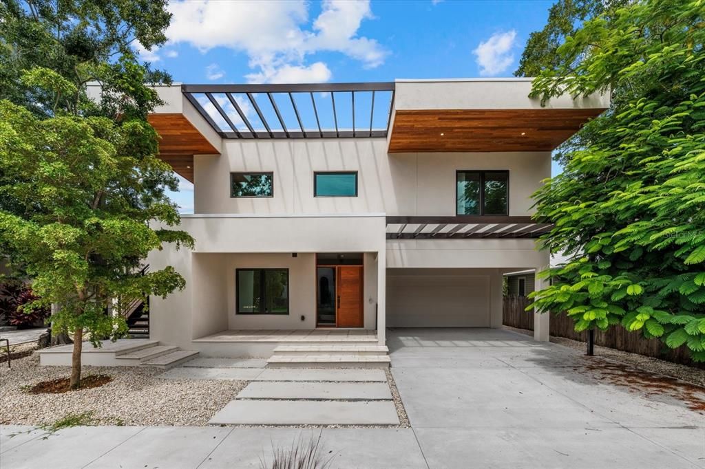 For Sale: $2,399,000 (4 beds, 4 baths, 3685 Square Feet)