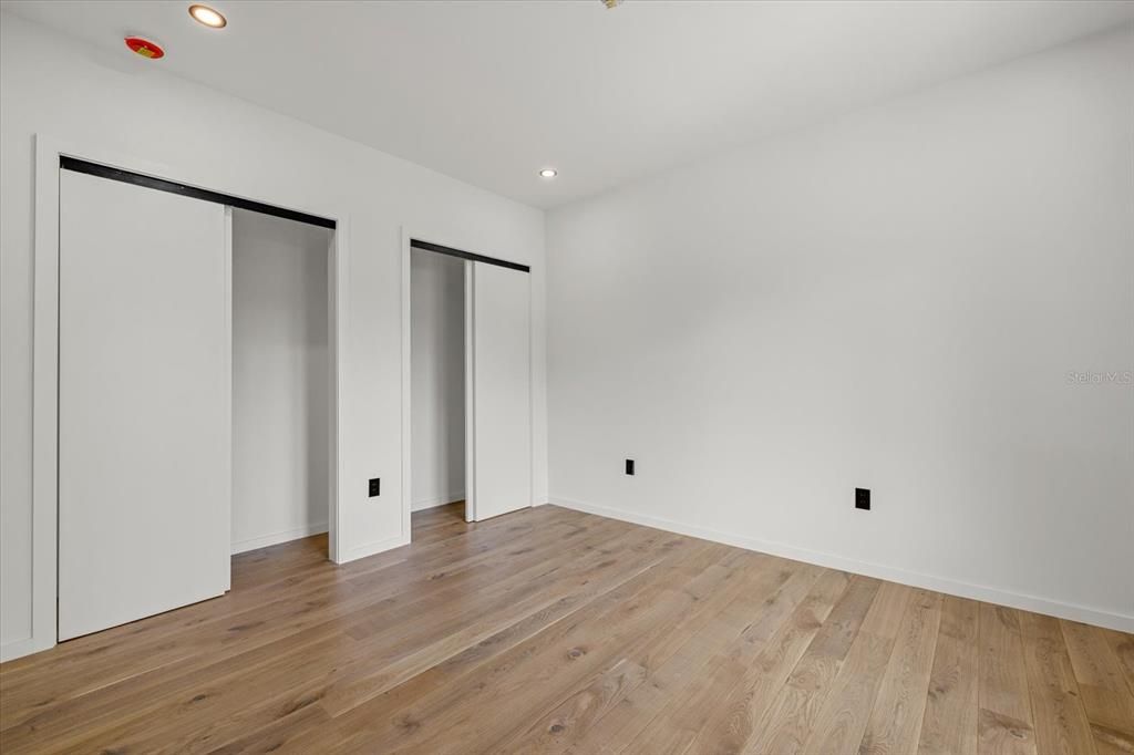 For Sale: $2,399,000 (4 beds, 4 baths, 3685 Square Feet)