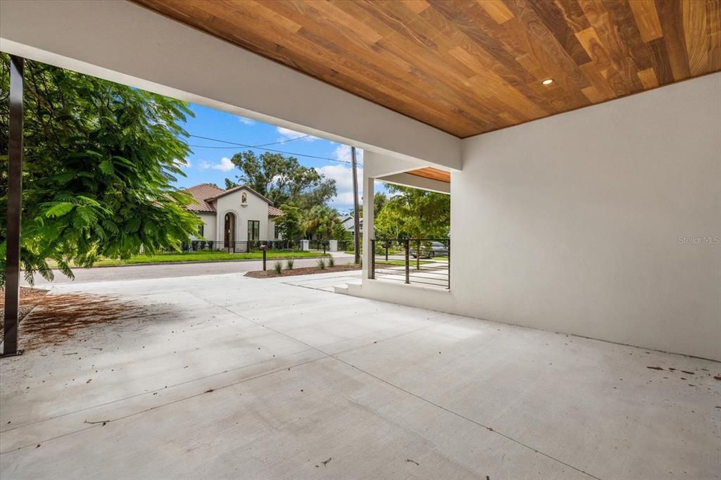 For Sale: $2,399,000 (4 beds, 4 baths, 3685 Square Feet)