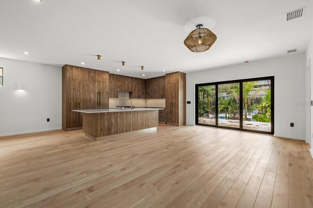 For Sale: $2,399,000 (4 beds, 4 baths, 3685 Square Feet)