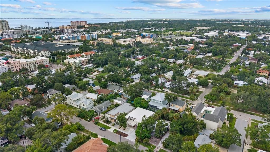 For Sale: $2,399,000 (4 beds, 4 baths, 3685 Square Feet)