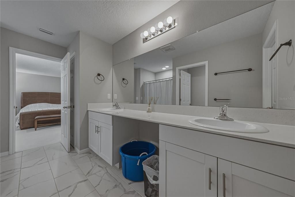 En Renta: $3,995 (5 camas, 3 baños, 2937 Pies cuadrados)