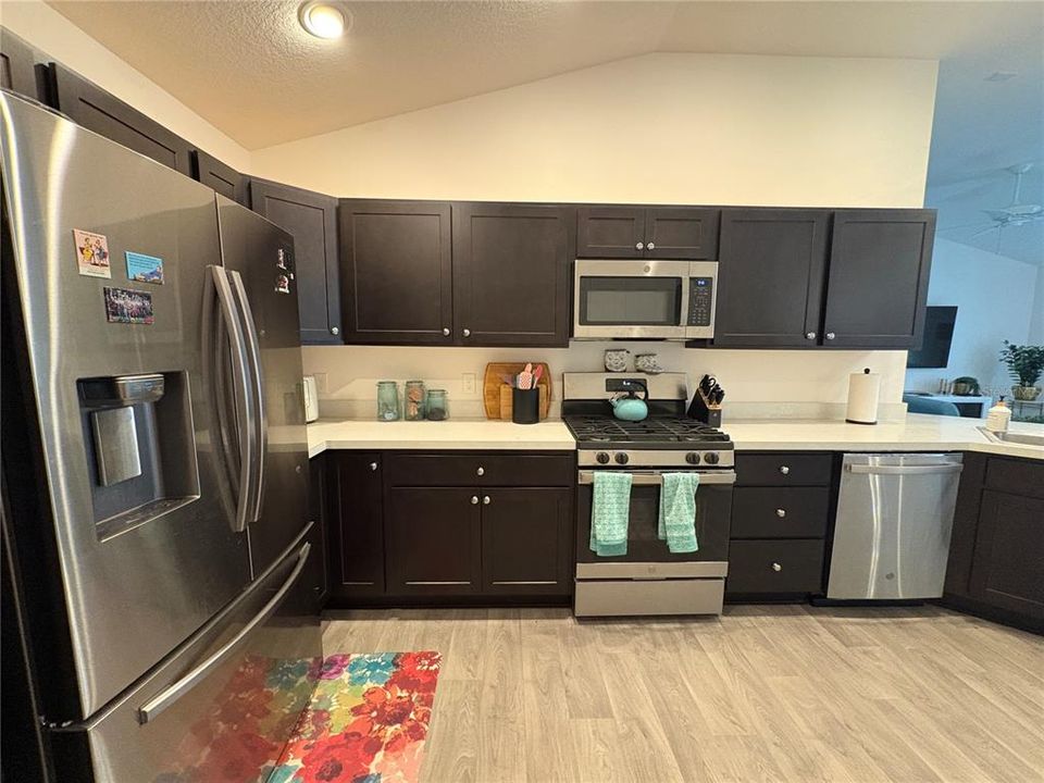 For Rent: $2,600 (2 beds, 2 baths, 1184 Square Feet)
