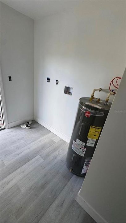 For Sale: $120,000 (2 beds, 2 baths, 960 Square Feet)