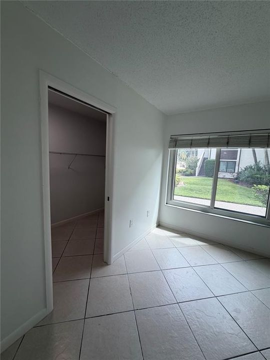 В аренду: $1,600 (2 спален, 1 ванн, 857 Квадратных фут)