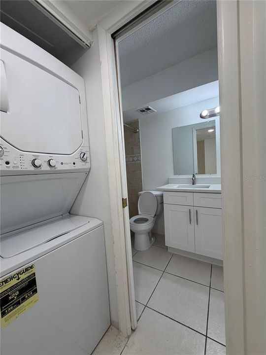В аренду: $1,600 (2 спален, 1 ванн, 857 Квадратных фут)