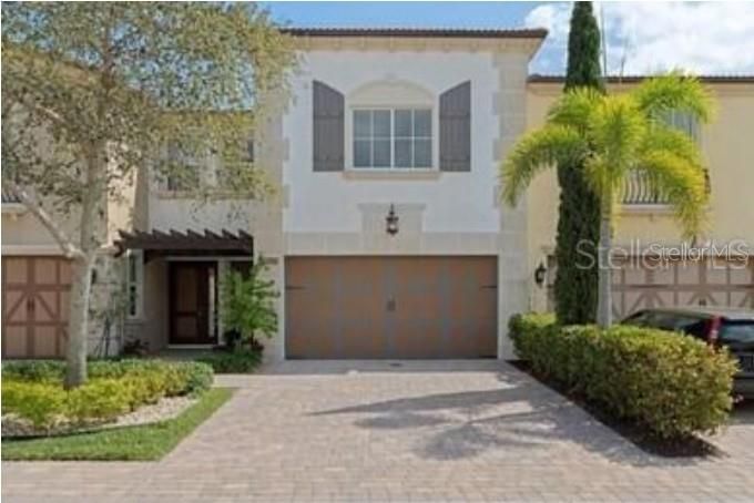 Vendido Recientemente: $490,000 (3 camas, 2 baños, 2278 Pies cuadrados)