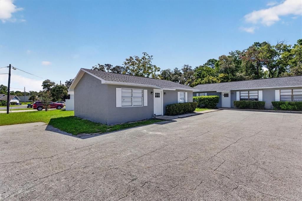 For Sale: $575,000 (6 beds, 0 baths, 2304 Square Feet)