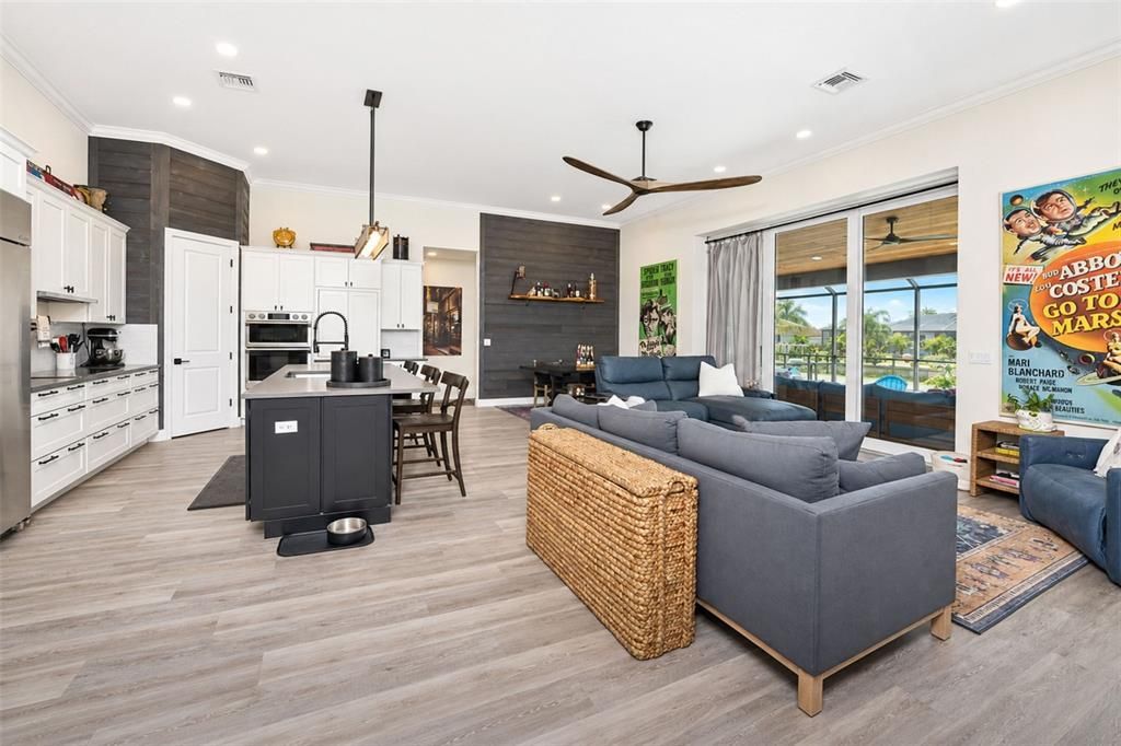 En Venta: $640,000 (3 camas, 3 baños, 1832 Pies cuadrados)