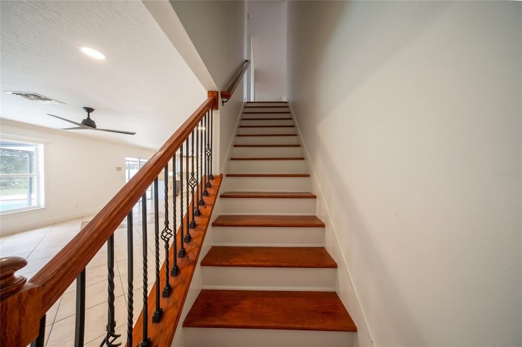 For Sale: $649,000 (5 beds, 2 baths, 3064 Square Feet)