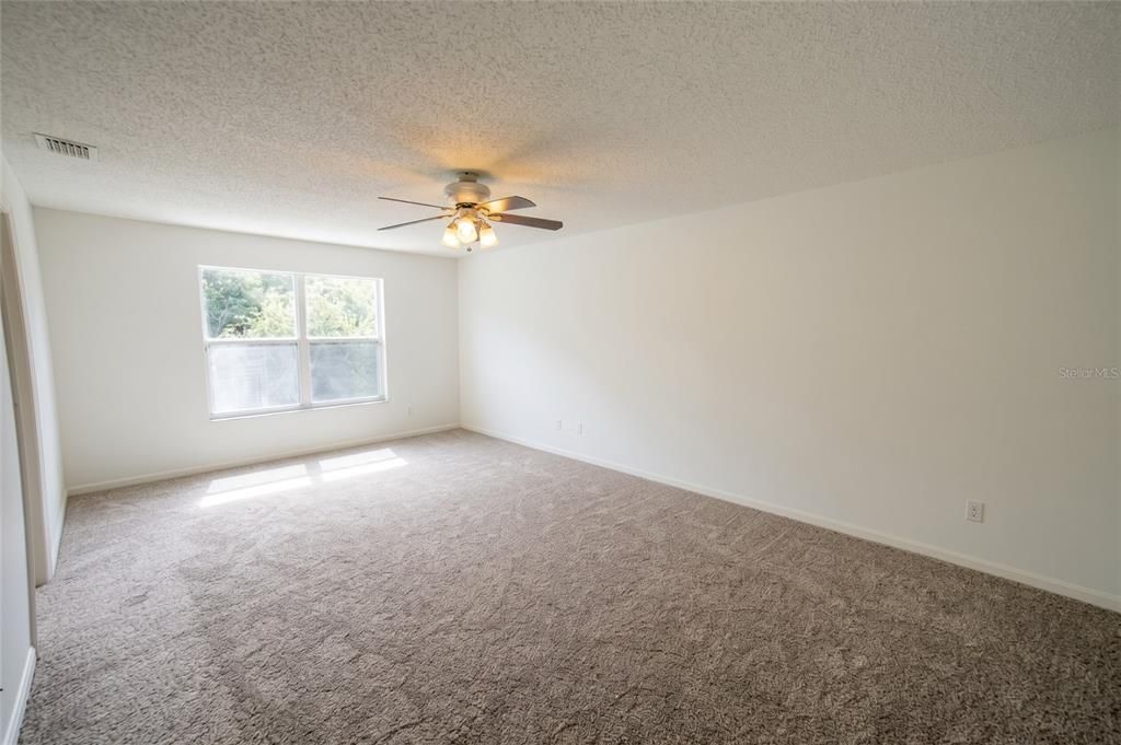 For Sale: $649,000 (5 beds, 2 baths, 3064 Square Feet)