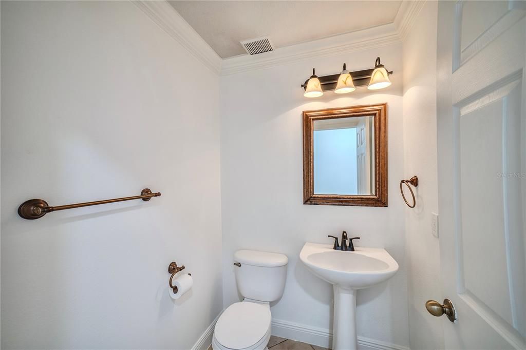 For Sale: $649,000 (5 beds, 2 baths, 3064 Square Feet)